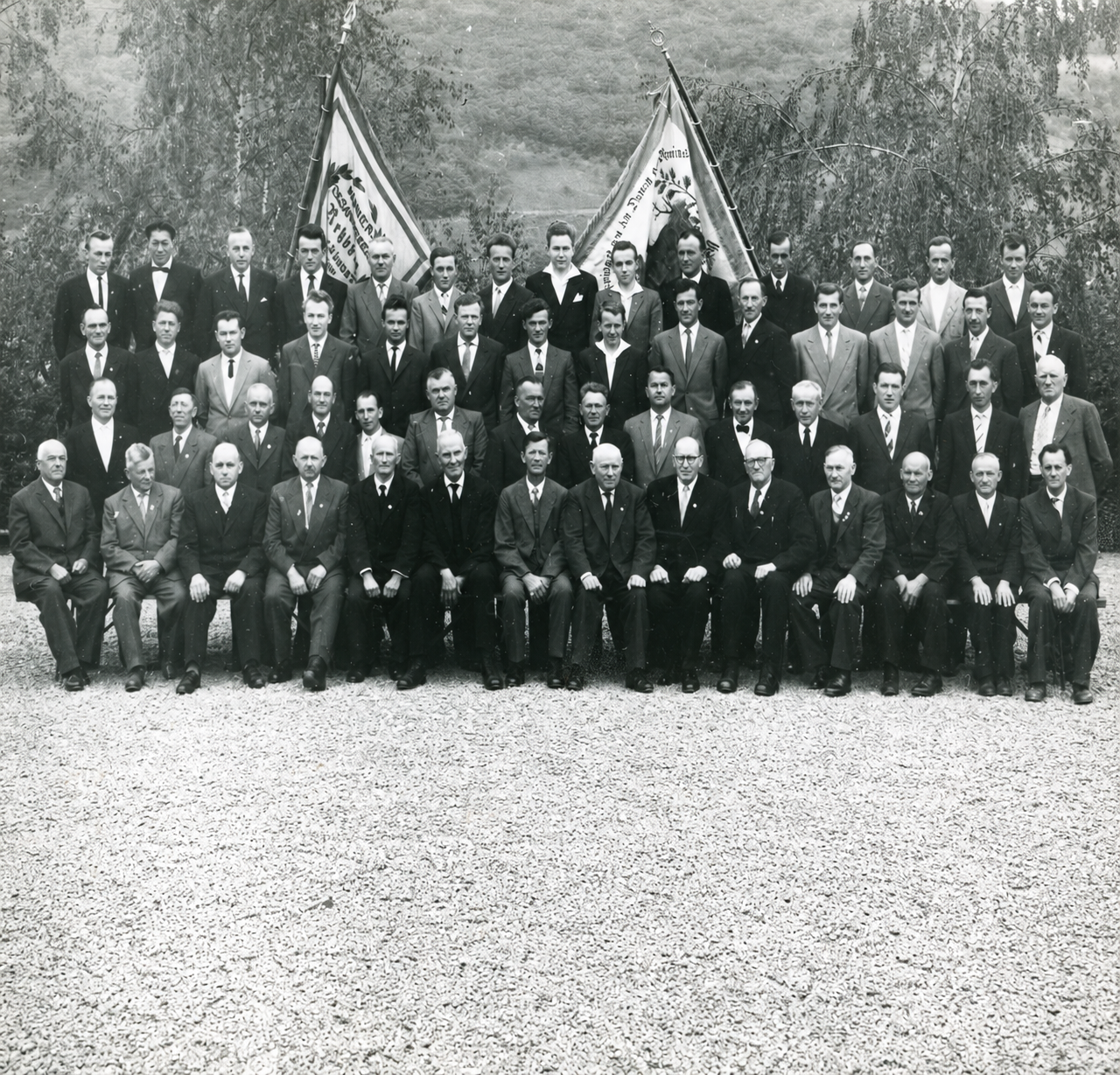 Historische Gruppenaufnahme des Männerchors Rehborn von 1960